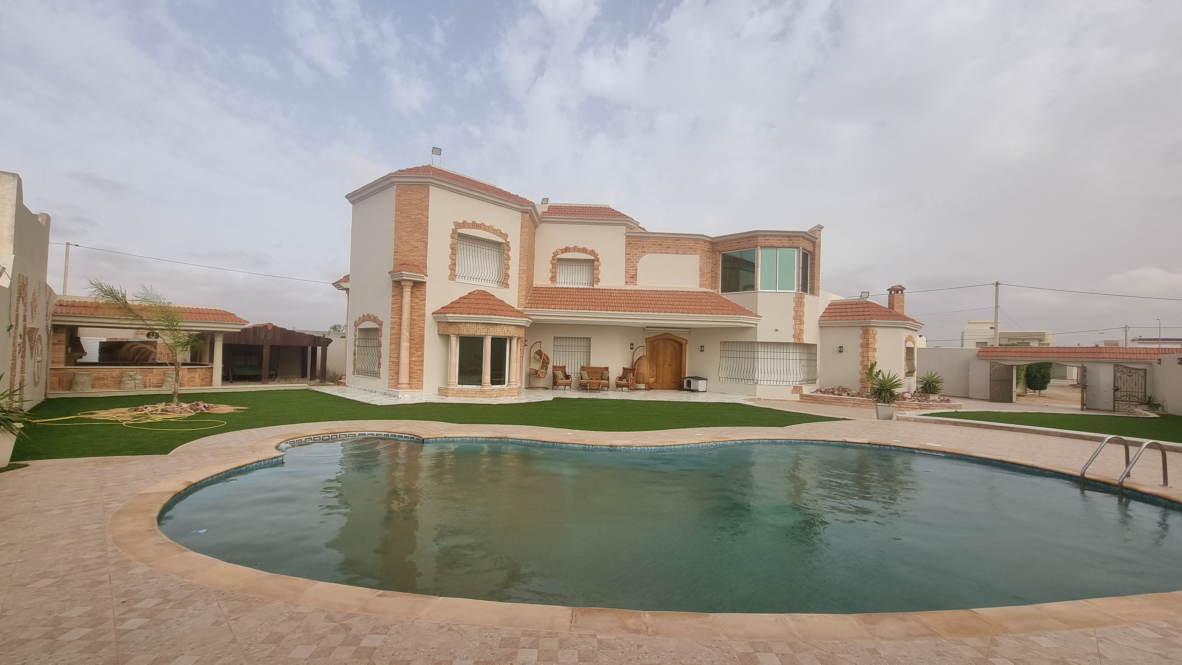 Sfax Sud El Ain Vente Maisons Villa haut standing rte el ain