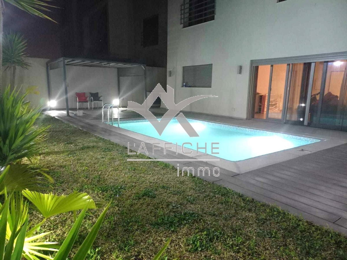 La Marsa Gammart Vente Maisons Villa s3 neuve avec piscine  gammarth ref1830