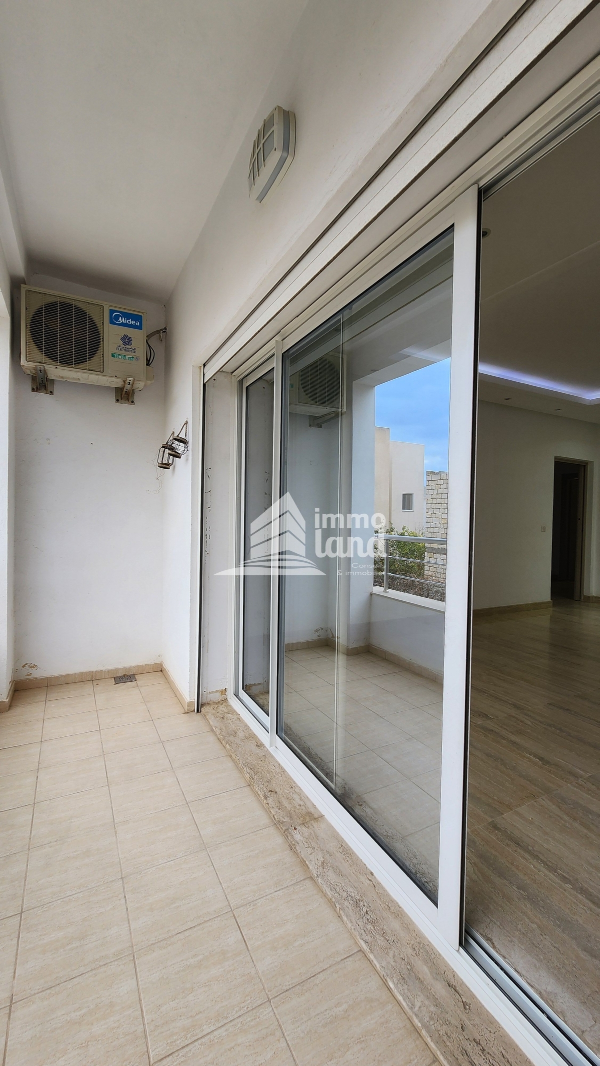 La Marsa Cite Erriadh Vente Appart. 4 pices Appartement s3  la marsa