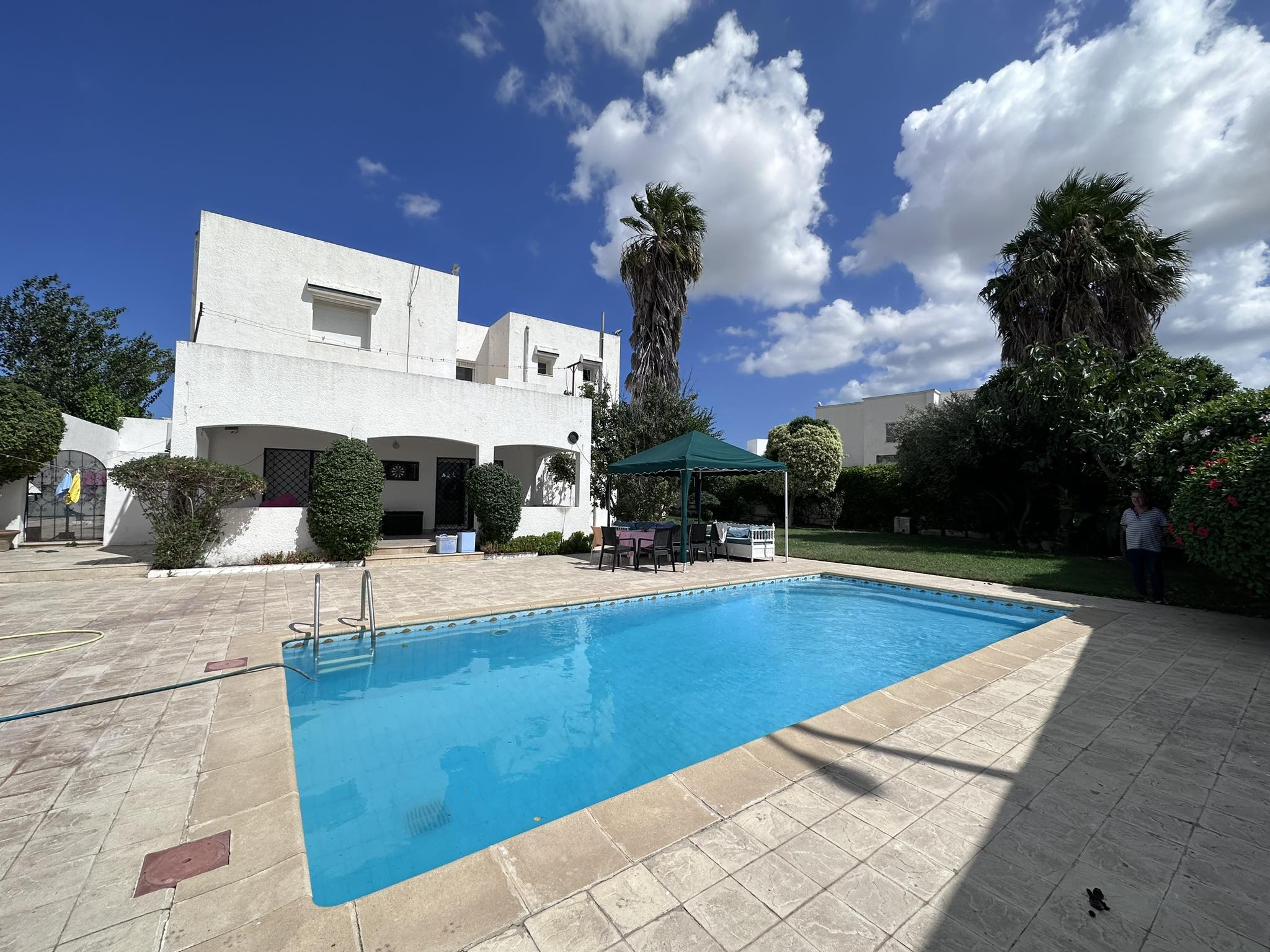 La Soukra La Soukra Vente Maisons Villa s6 avec jardin et piscine  la soukra