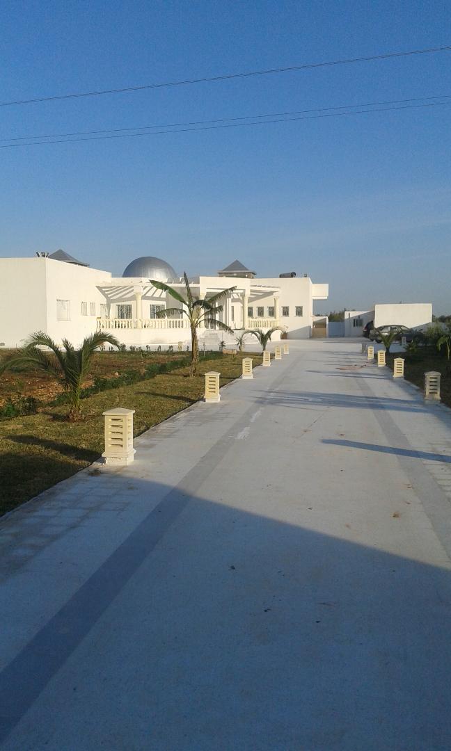 Sidi Thabet Cebalet Ben Ammar Vente Maisons Villa de maitre cebalet ben ammar 5 mn de geant