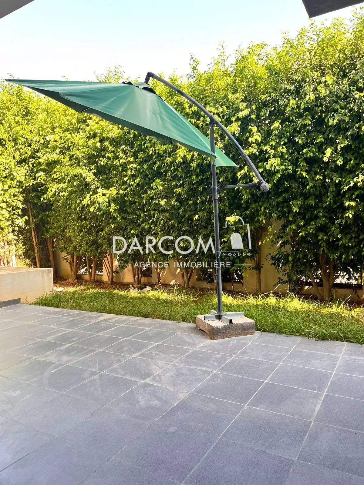 La Soukra Chotrana 1 Vente Appart. 4 pices S4 avec jardin chotrana
