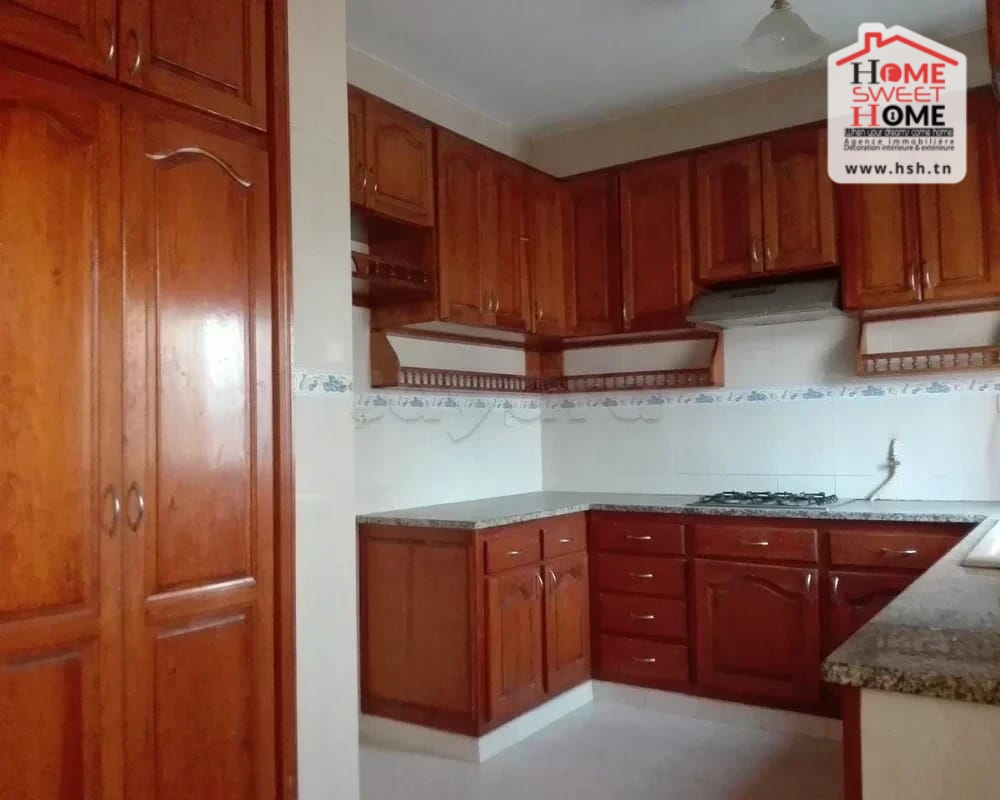 El Kram&nbsp;Le Kram&nbsp;Vente&nbsp;Appart. 4 pi�ces&nbsp;Etage de villa s3 phirouza au kram