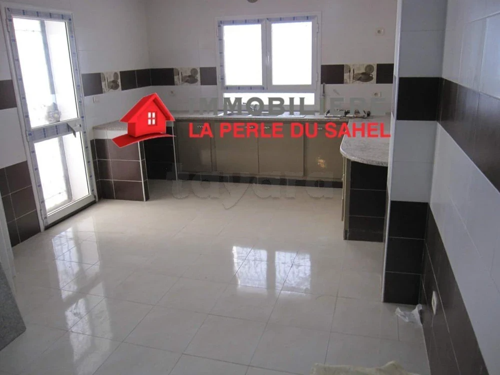 Kalaa Essghira Cite El Manezeh Vente Appart. 2 pices Jolie villa