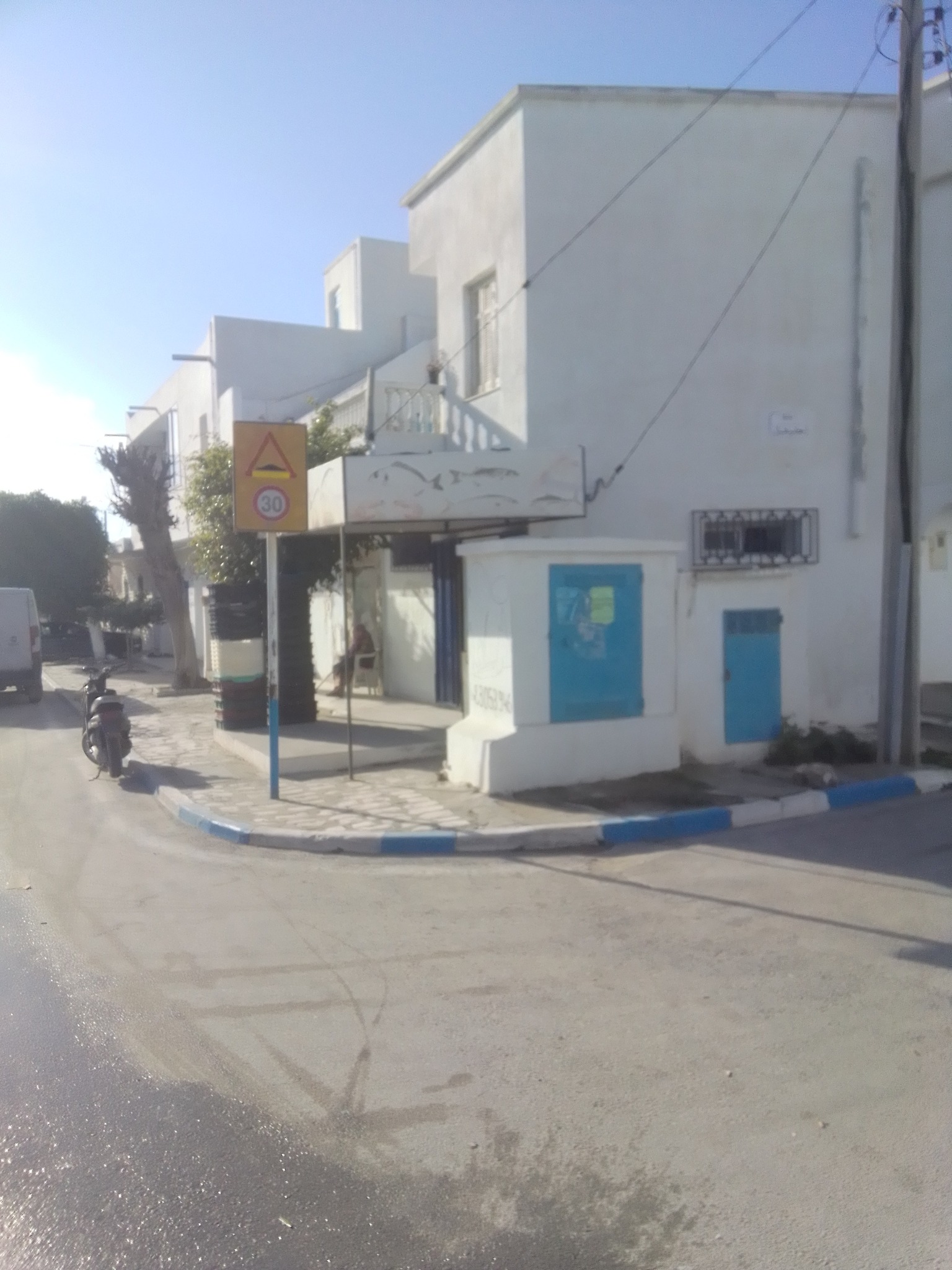 Hergla Hergla Vente Maisons Maison plus appartement plus 3 locaux commerciaux