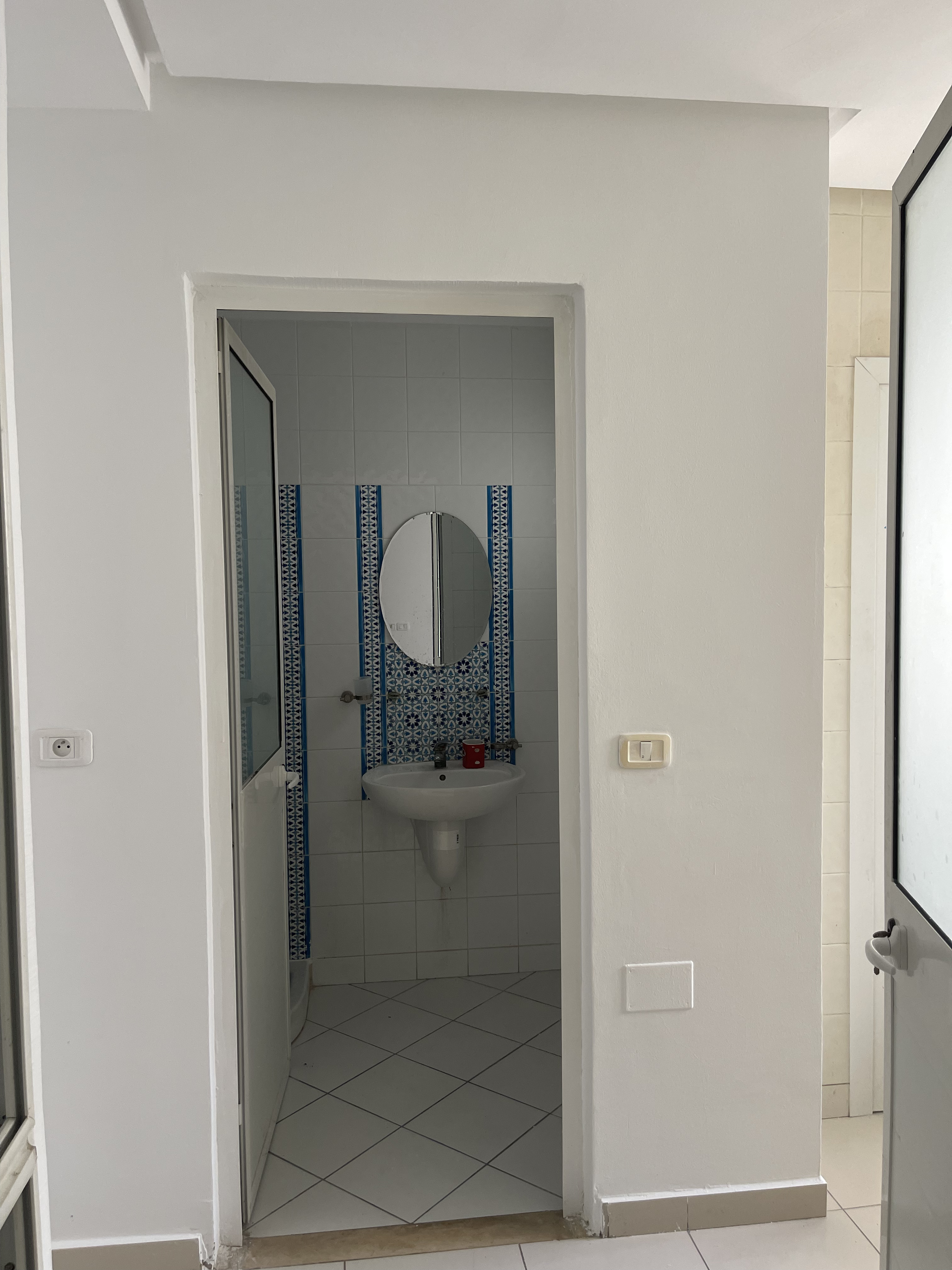 La Marsa Cite Des Juges 2 Vente Appart. 1 pice S1 avec terrasse 65m
