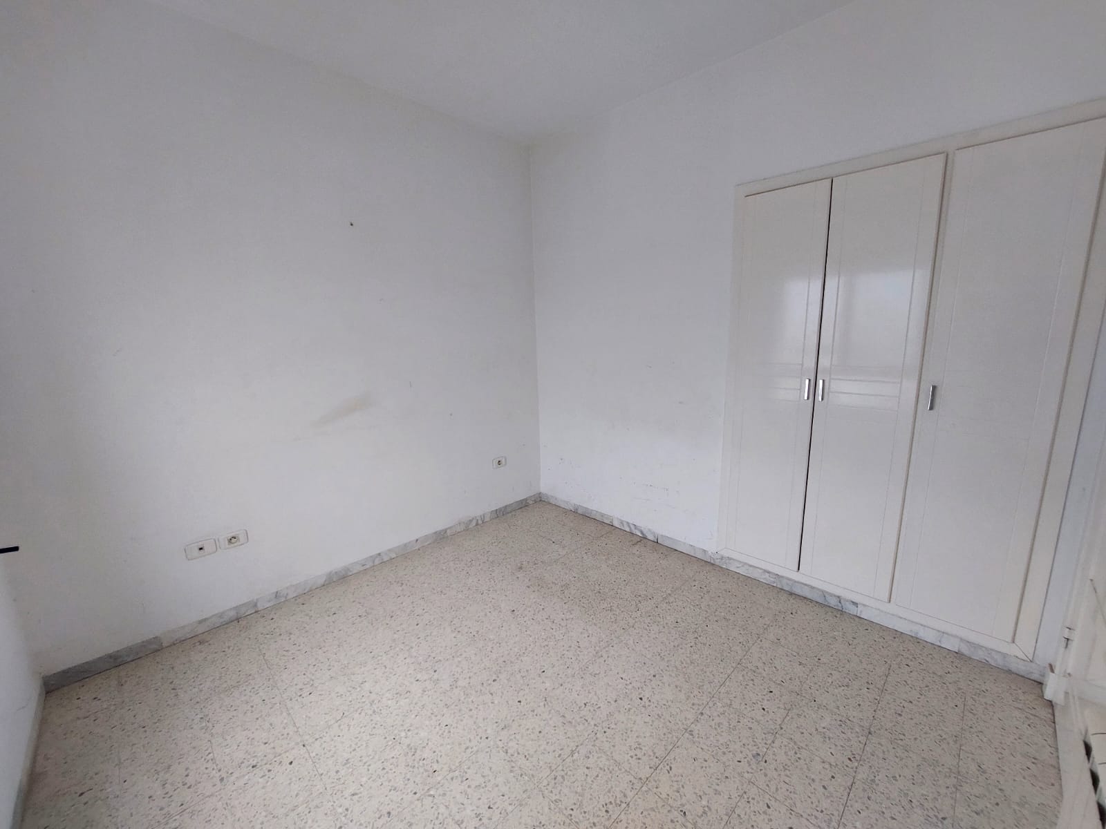 Ain Zaghouan Ain Zaghouan Vente Appart. 2 pices S1  ain zaghouan