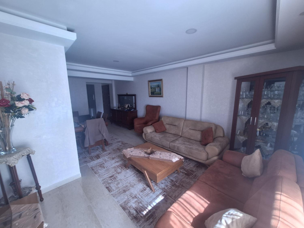 El Mourouj Cite El Mourouj 3 Bis Vente Appart. 5 pices+ Deux appartements  1er tage