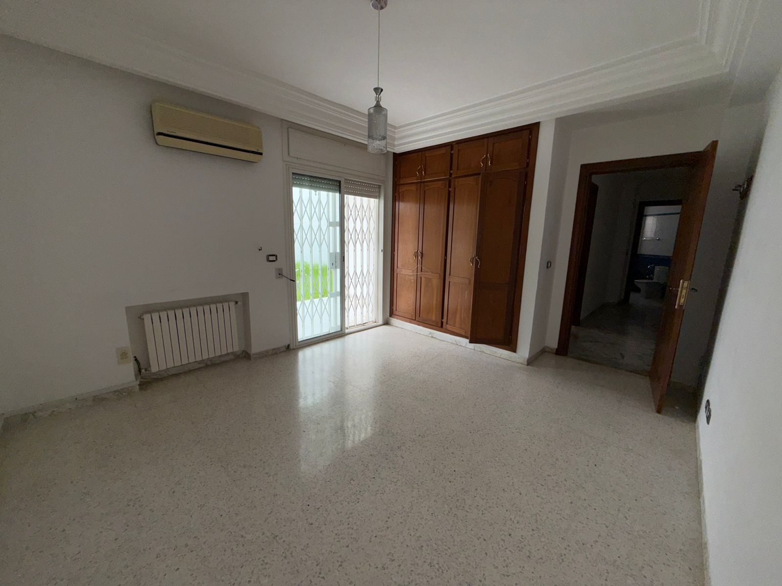 Ariana Ville Cite Ennasr 1 Vente Appart. 4 pices S3 rdc avec jardin 490 md ennasr 1
