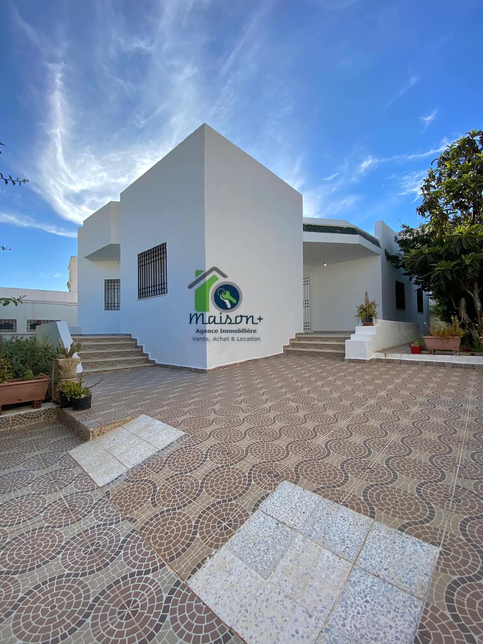 El Mourouj El Mourouj Vente Maisons Trs belle villa mourouj3 zone villa