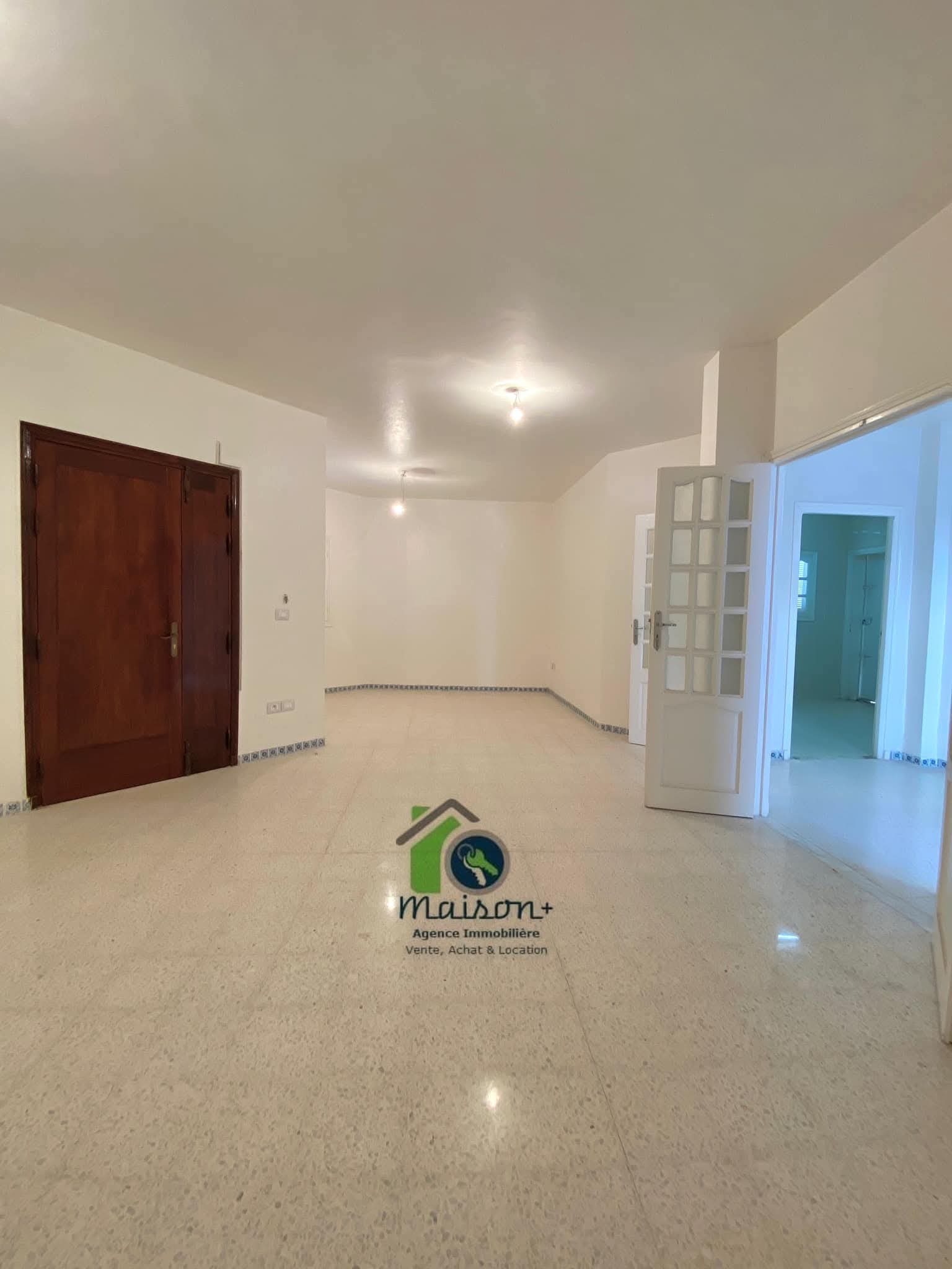 El Mourouj El Mourouj Vente Maisons Trs belle villa mourouj3 zone villa