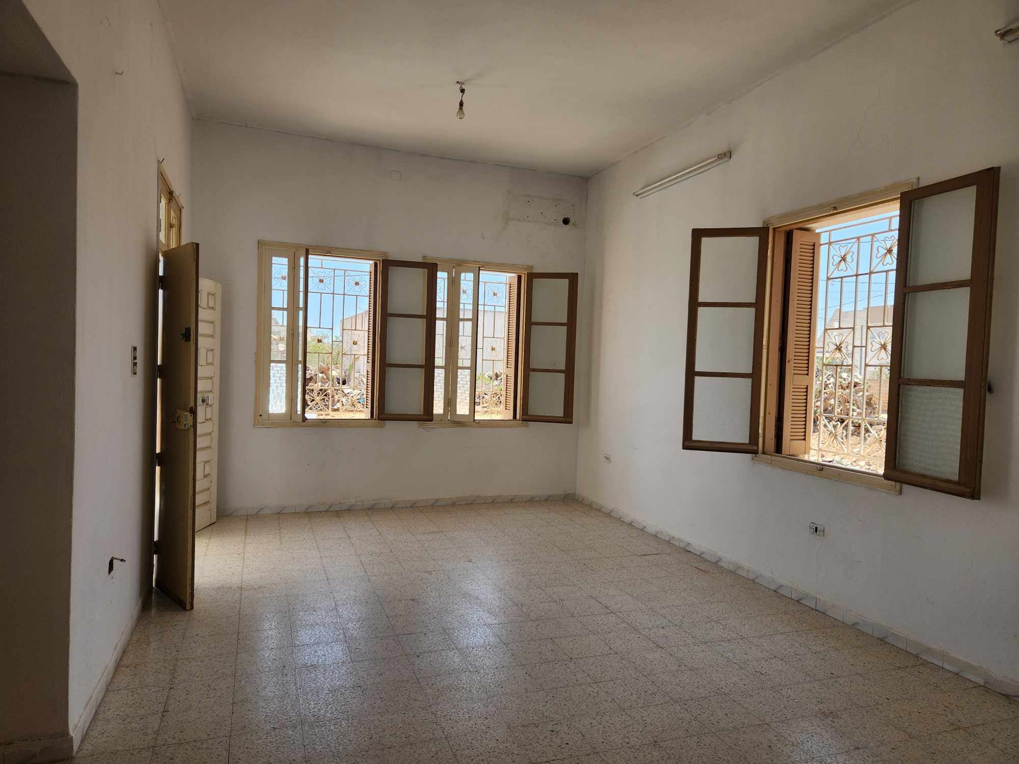Sfax Est&nbsp;Merkez Chaker&nbsp;Vente&nbsp;Maisons&nbsp;Sfax menzel chaker vnt maison 1135m2