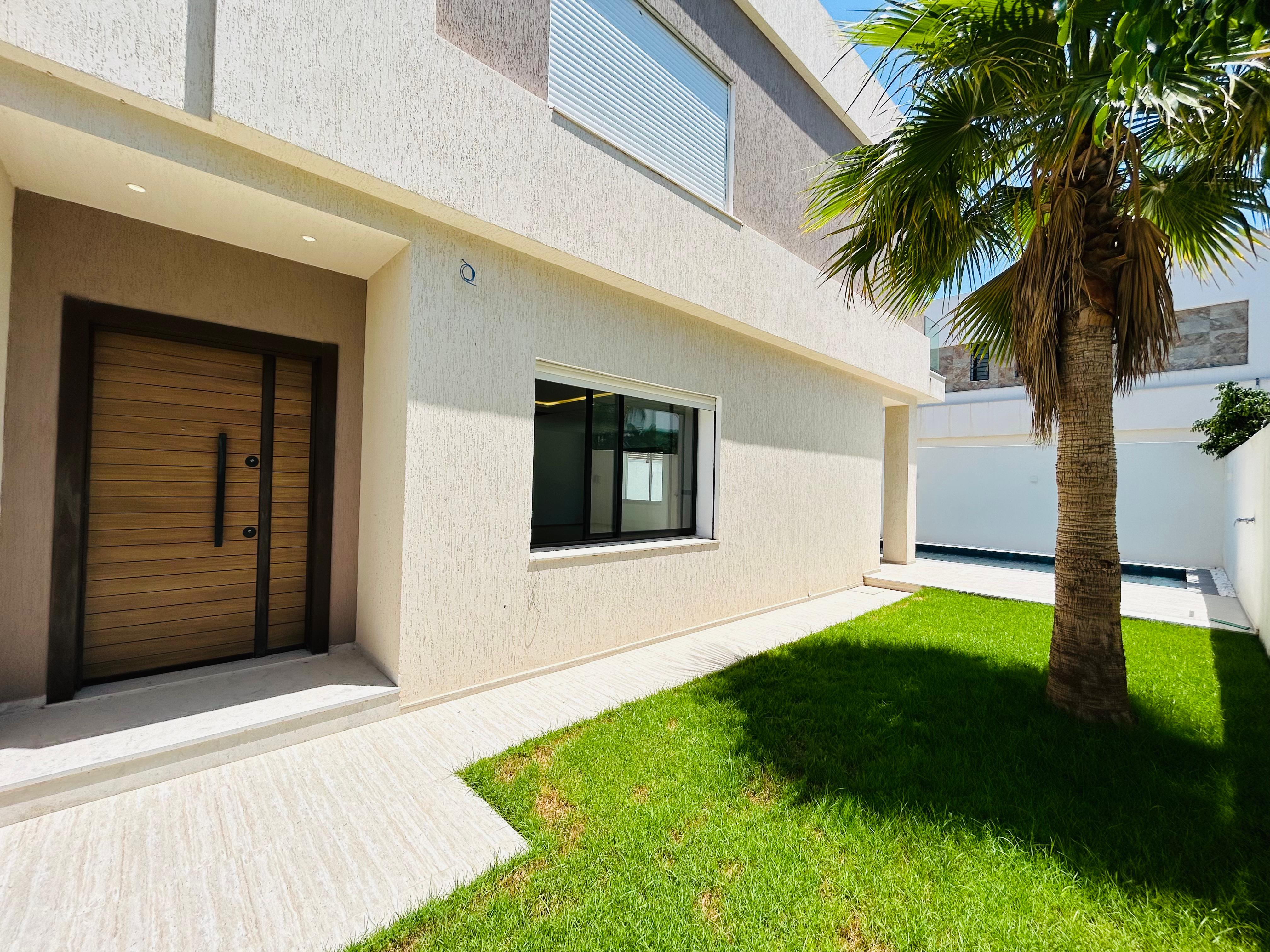 La Soukra La Soukra Vente Duplex Villa jumele neuve s4 avec piscine  la soukra