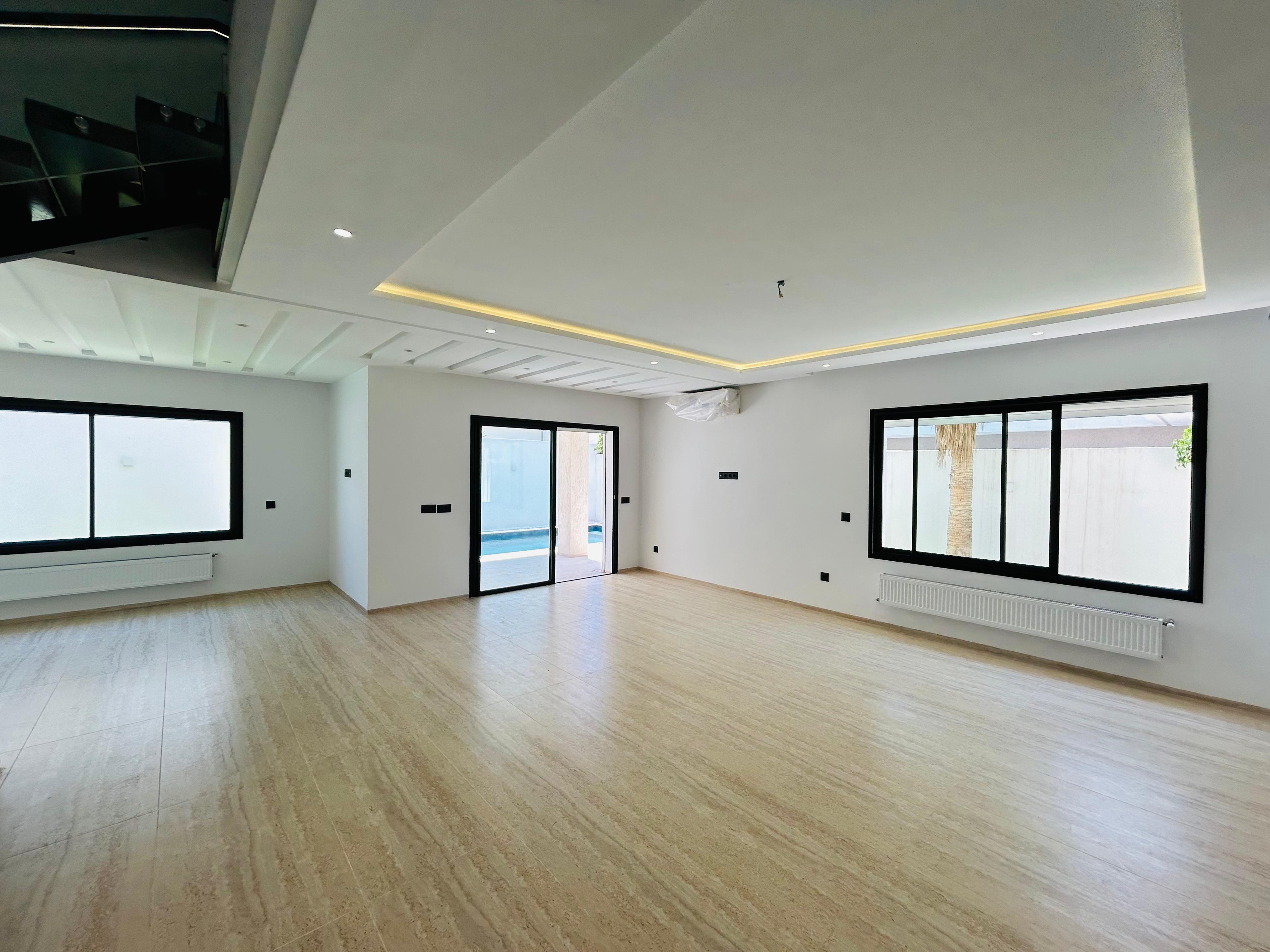 La Soukra La Soukra Vente Duplex Villa jumele neuve s4 avec piscine  la soukra