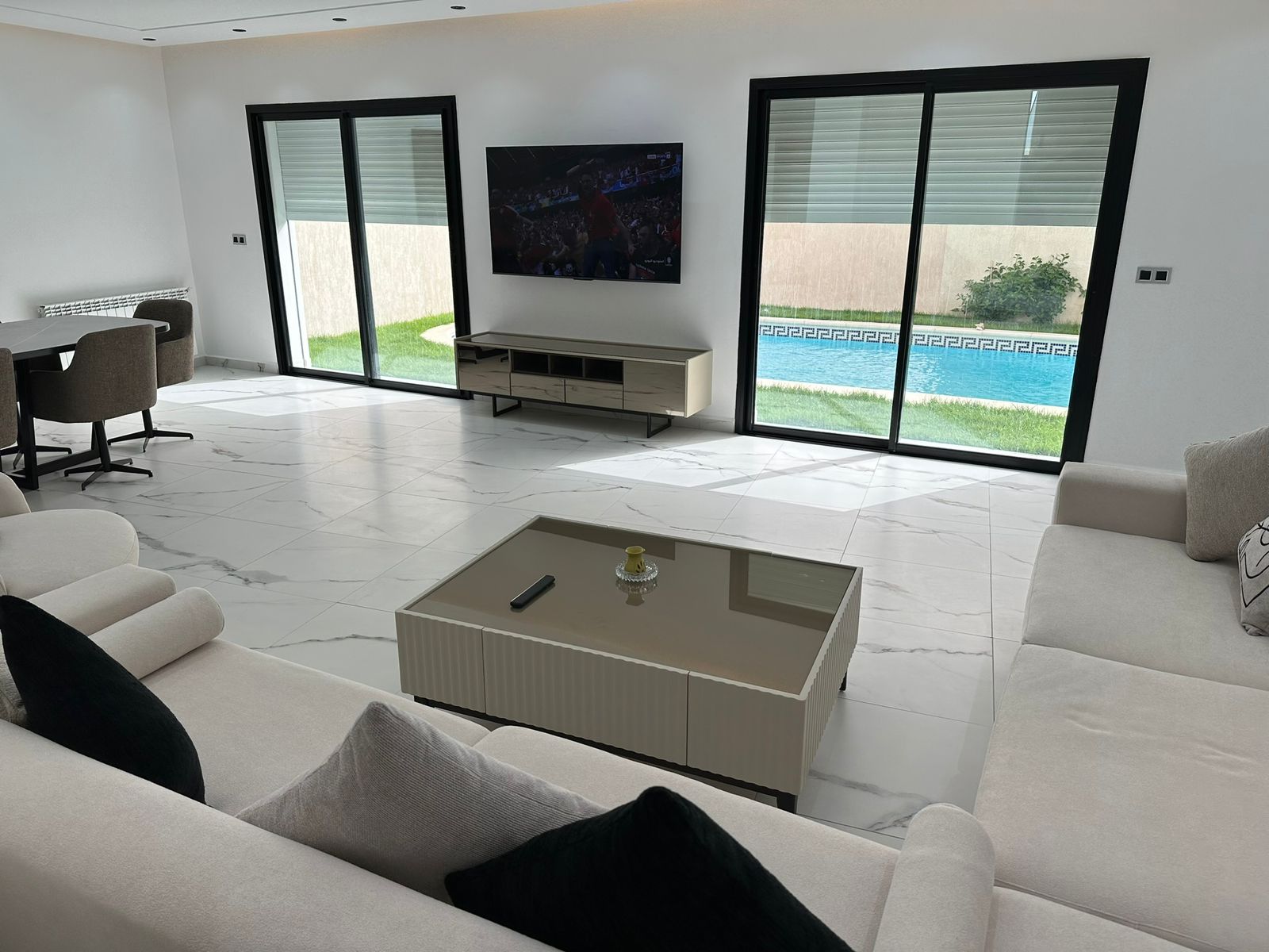 Sousse Ville Sousse Vente Maisons Villa luxeuse avec picine  mall sousse