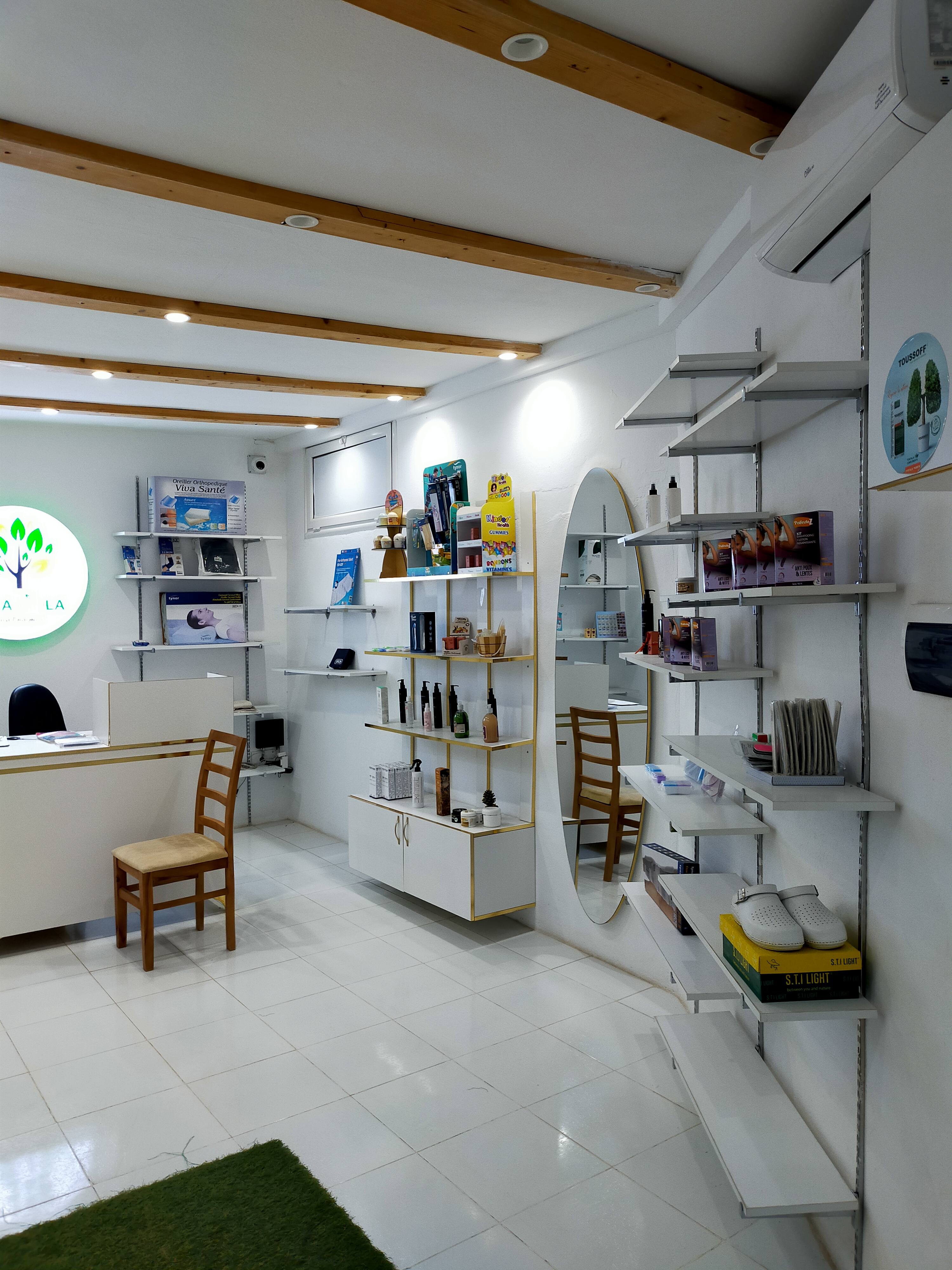 Sakiet Eddaier Cite El Afrane Bureaux & Commerces Fond de Commerce Fond de commerce parapharmacie