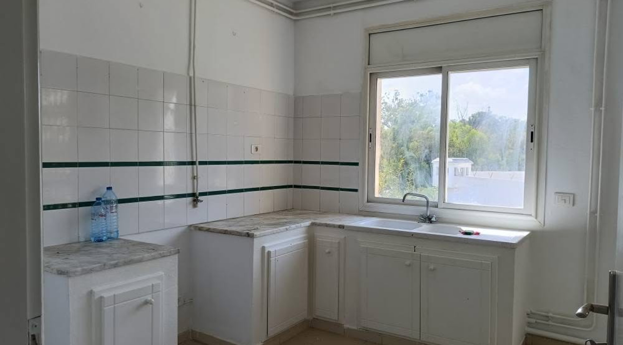 Rades Village Mediterranee Vente Appart. 3 pices Appartement village mditerranen trs propre