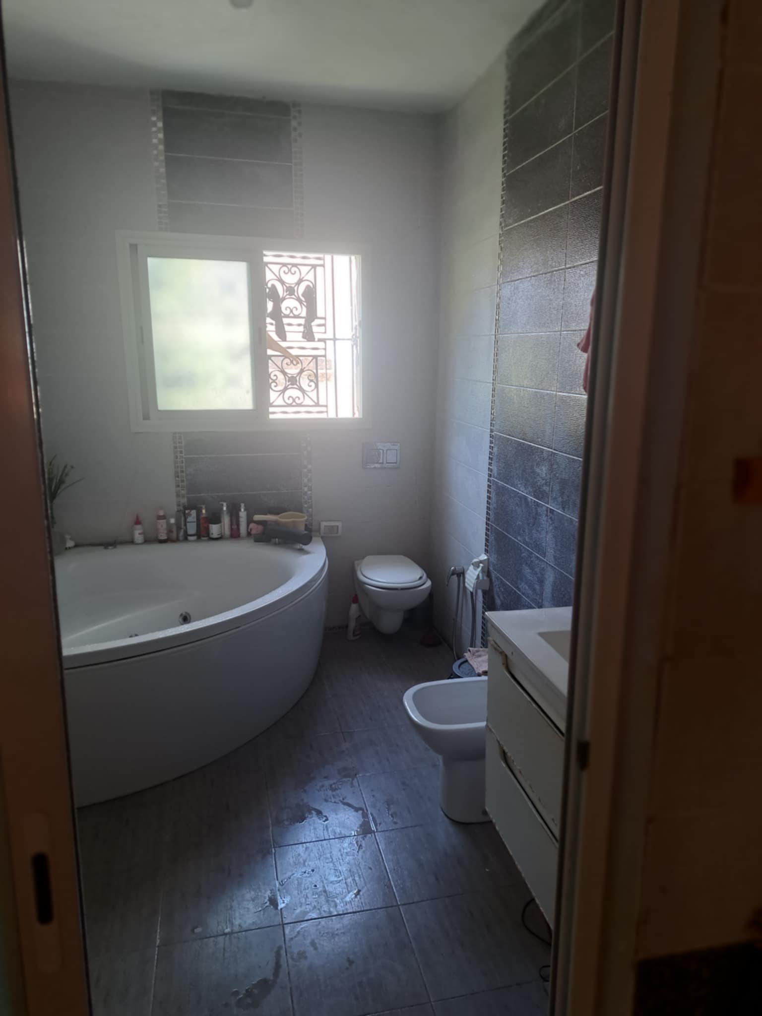 Bab Souika Bab Saadoun Vente Maisons Villa  tunis avec titre foncier individuel