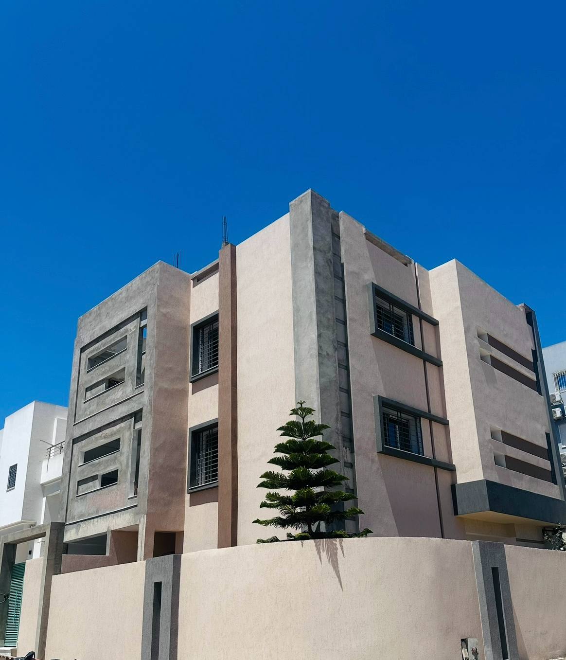 La Marsa Cite El Moez Location Appart. 4 pices 2 tage de villa s3 entre indpendante a la marsa
