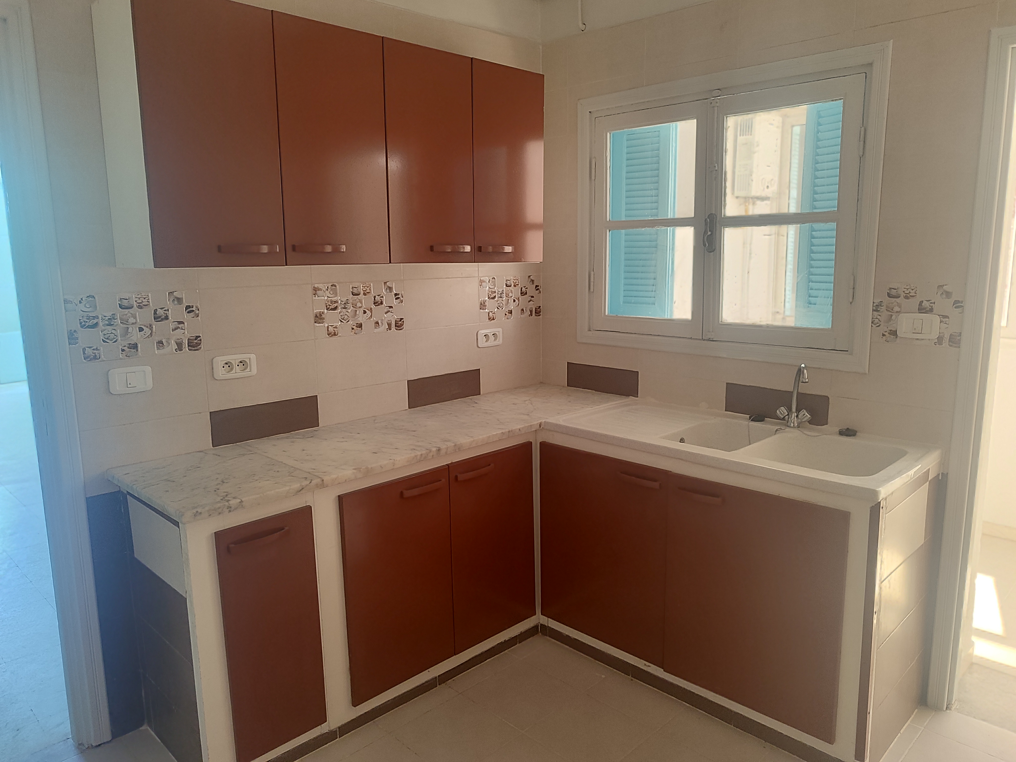 Ezzahra Cite El Habib Vente Appart. 3 pices Charmant appartement s plus 2  zahra lyce