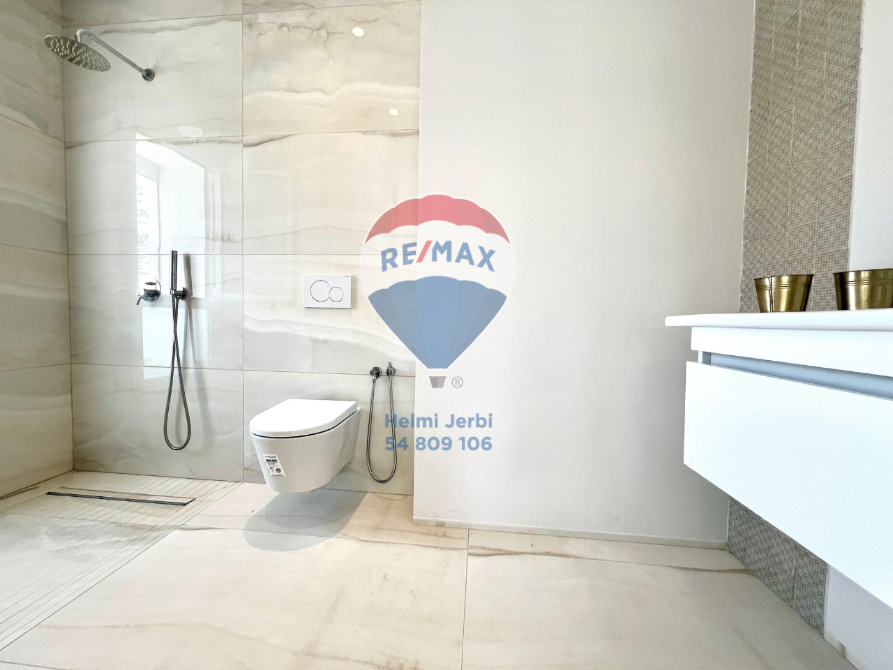 El Menzah Mutuelle Ville Location Appart. 5 pices+ S4 jamais habit  mutuelle ville