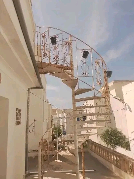 Hammamet Cite Militaire Vente Maisons Maison s3 et s1 avec deux studios hammamet
