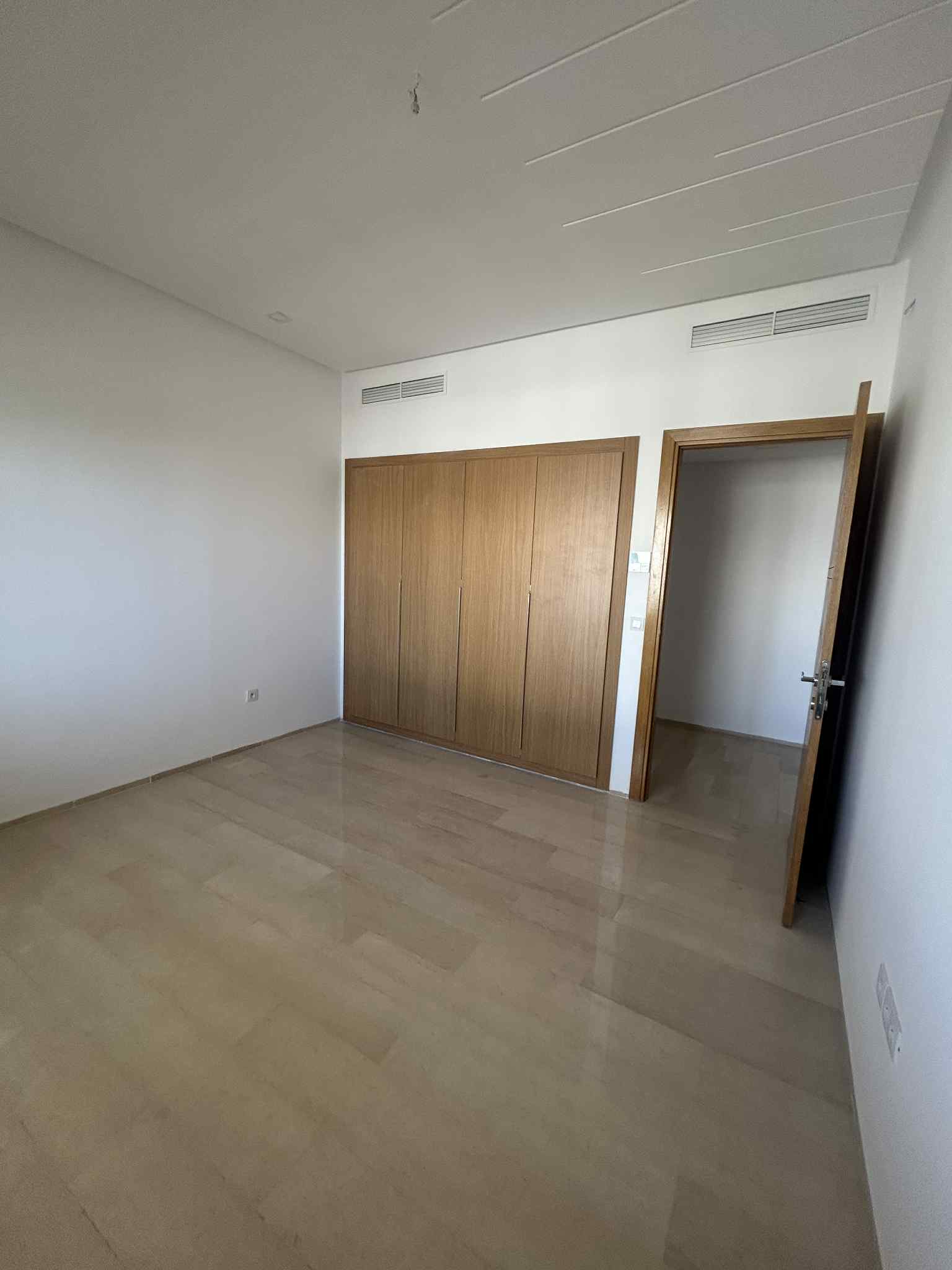 Vente Appart. 5 pièces+ - Tunisie