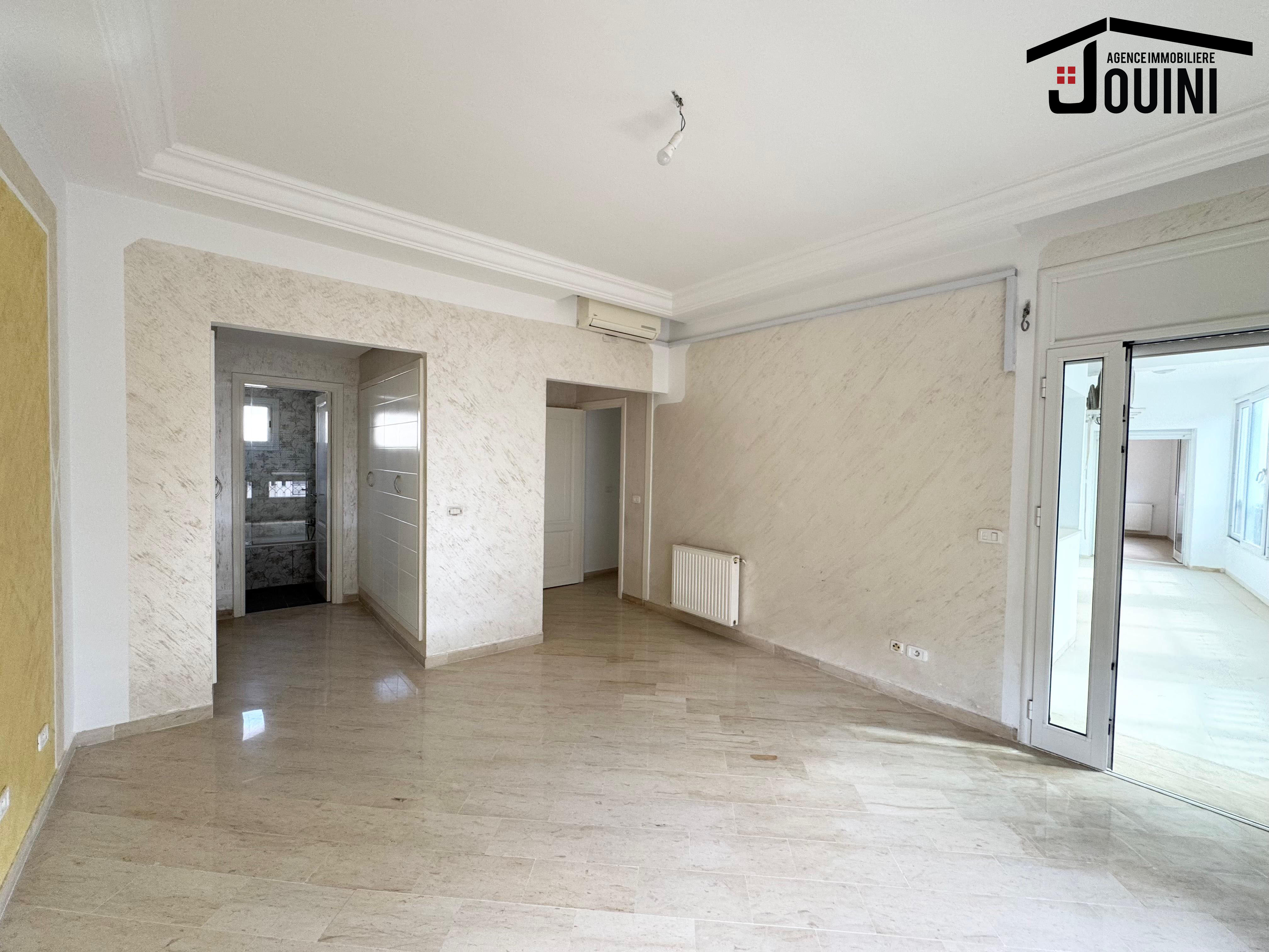La Marsa El Aouina Vente Appart. 5 pices+ Appartement s4  el wahat aouina