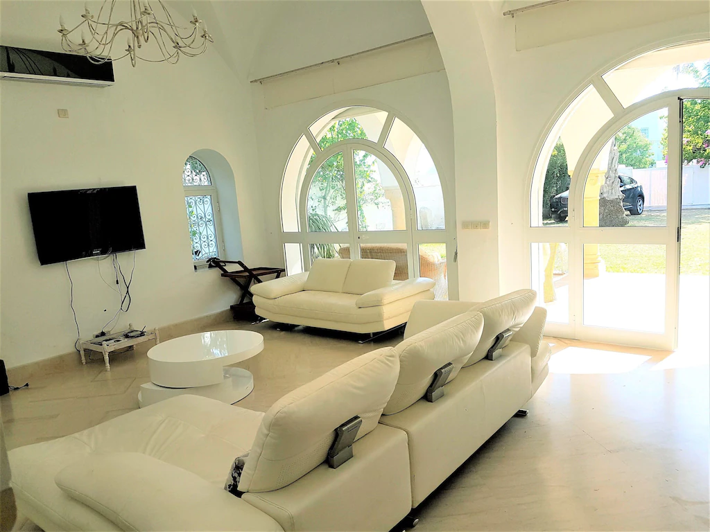 Nabeul Nabeul Vente Maisons V556 villa plumette les deux oueds