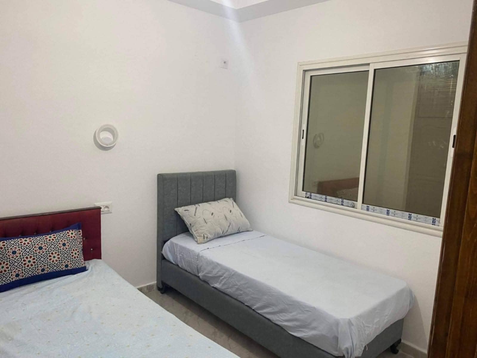 Hammam El Ghezaz&nbsp;Ezzahra&nbsp;Vente&nbsp;Appart. 2 pi�ces&nbsp;Maison  � ezzahra kelibia 150 m de la plage