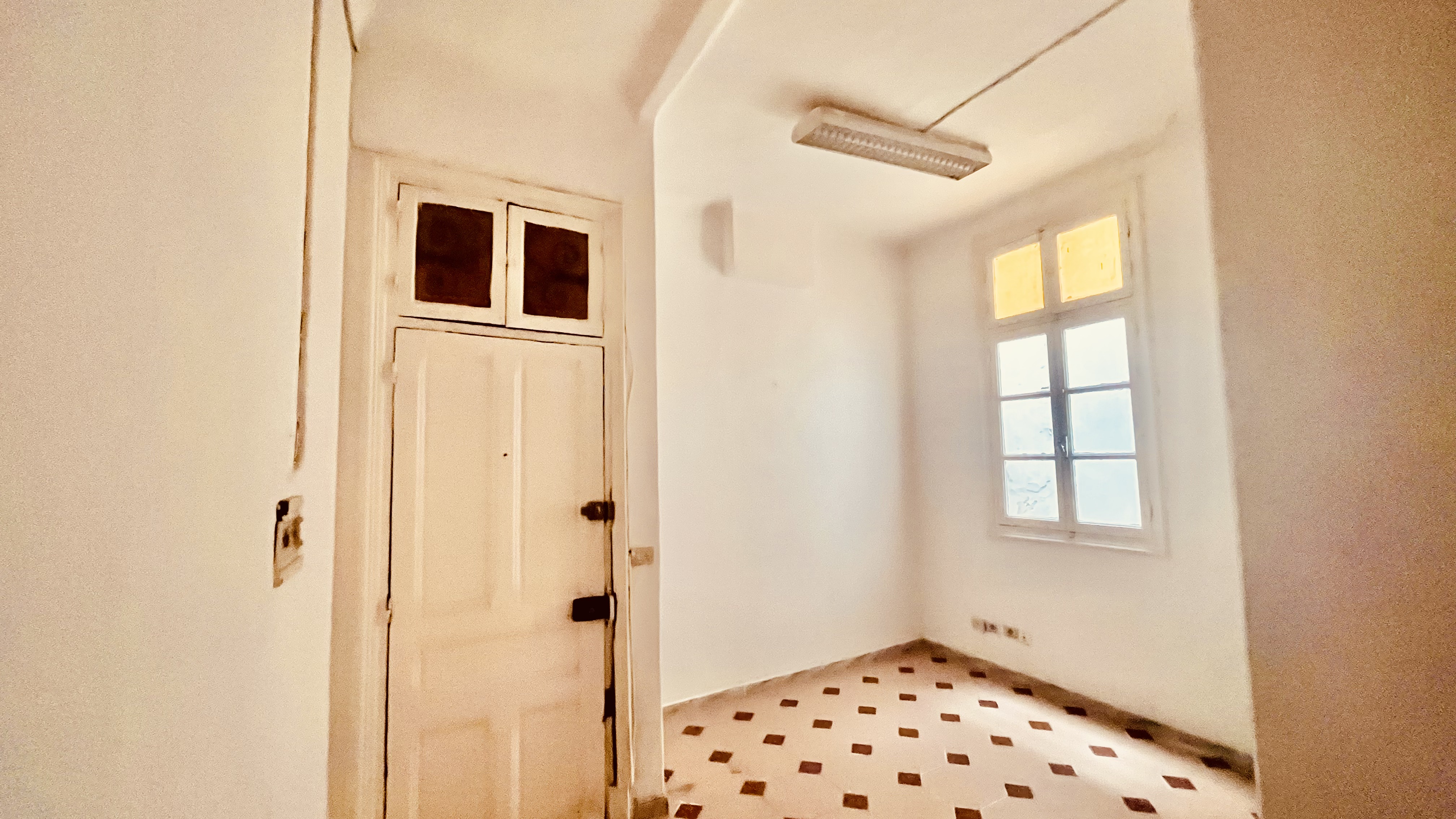 Bab Bhar Republique Vente Appart. 4 pices Appartement s3 centre ville tunis