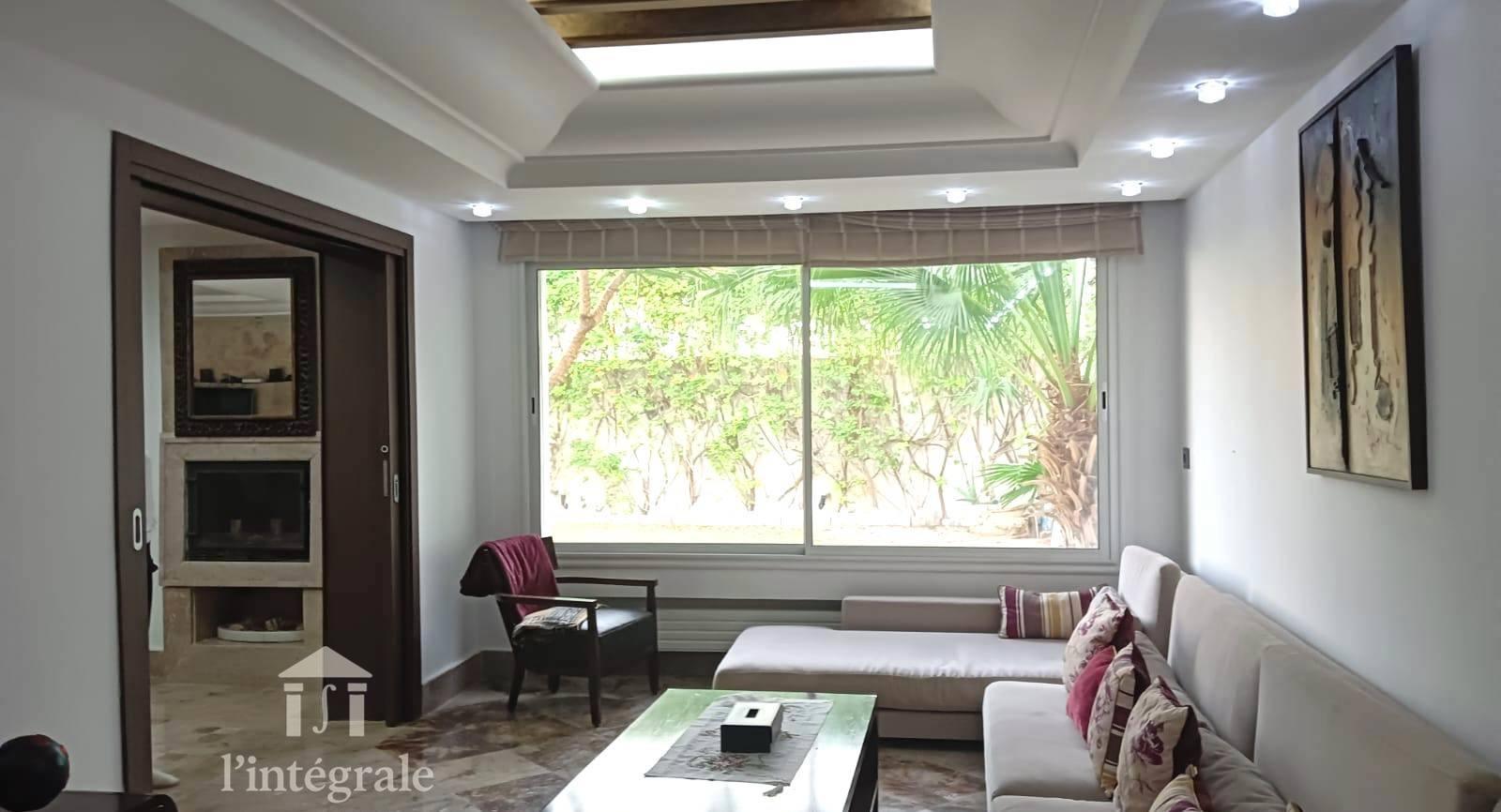 Ariana Ville El Menzah 8 Vente Maisons Villa de prestige avec piscine  menzah8
