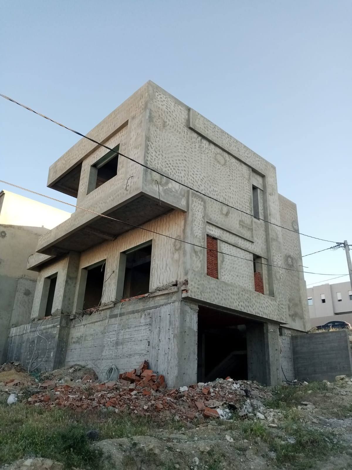 Ariana Ville&nbsp;Riadh Landlous&nbsp;Vente&nbsp;Maisons&nbsp;Villa inachev�e