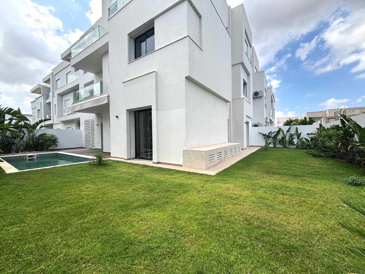 La Soukra Chotrana 1 Vente Appart. 4 pices Appt s3 avec piscine  chotrana 1