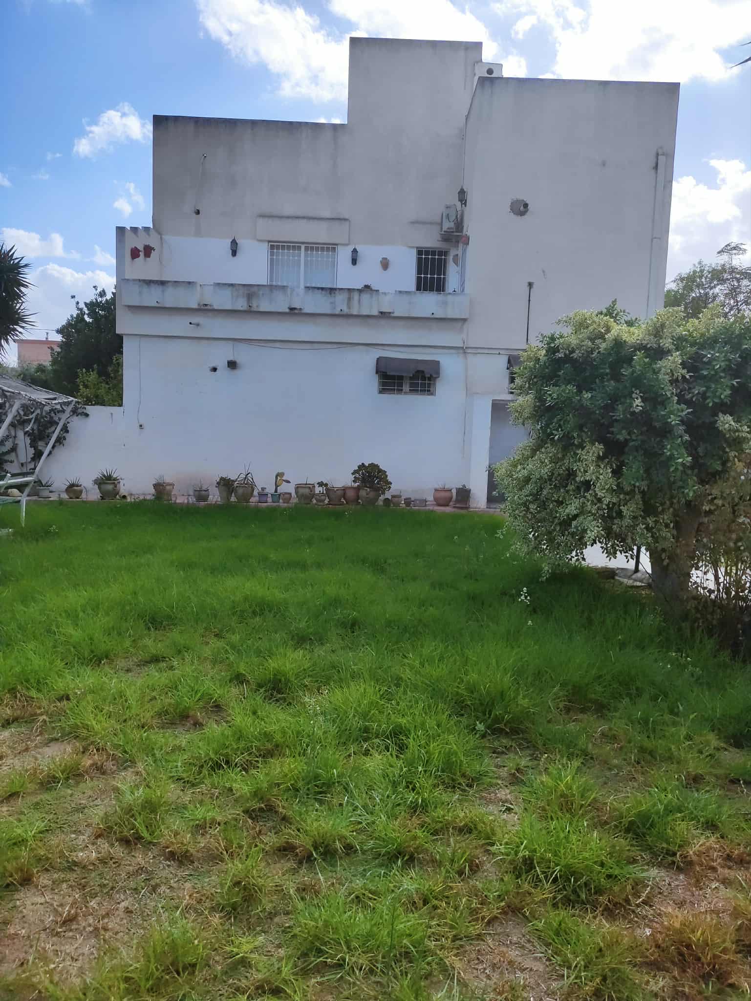 Megrine Megrine Coteau Vente Maisons Maison sur 2 niveaux avec jardin