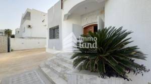 La Soukra Borj Louzir Vente Maisons Villa de 500m2 terrain et 210m2 bti