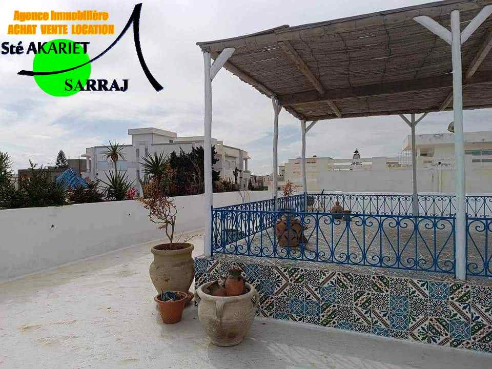 Akouda&nbsp;Chatt Meriem&nbsp;Vente&nbsp;Maisons&nbsp;Villa avec piscine au 2�me position de la plage