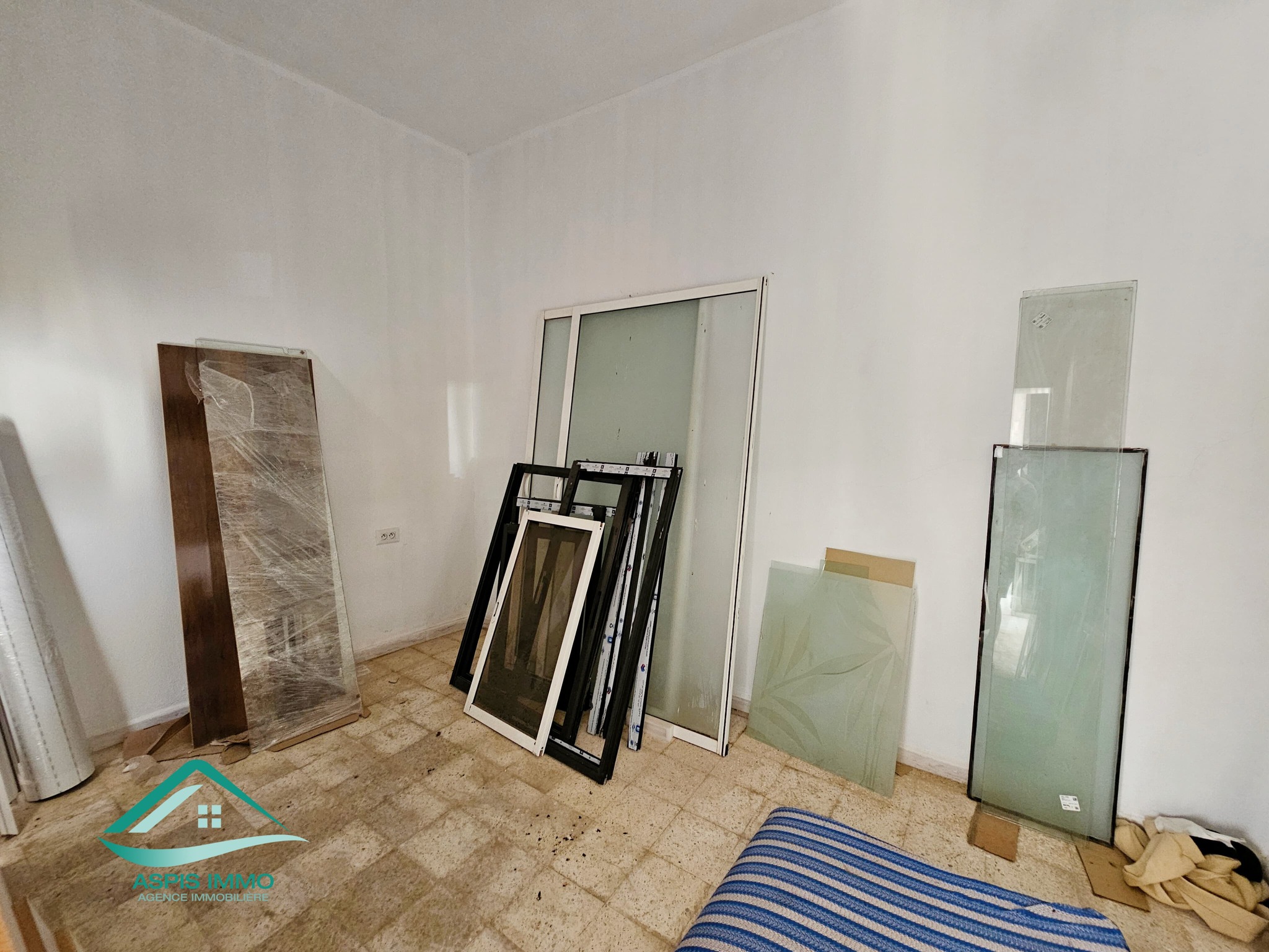 Kelibia&nbsp;Kelibia&nbsp;Vente&nbsp;Autre&nbsp;Vt997 garage 200 m2 � kelibia