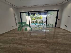 La Soukra Chotrana 1 Vente Maisons Un triplex en  s3 avec piscine   la ref275a