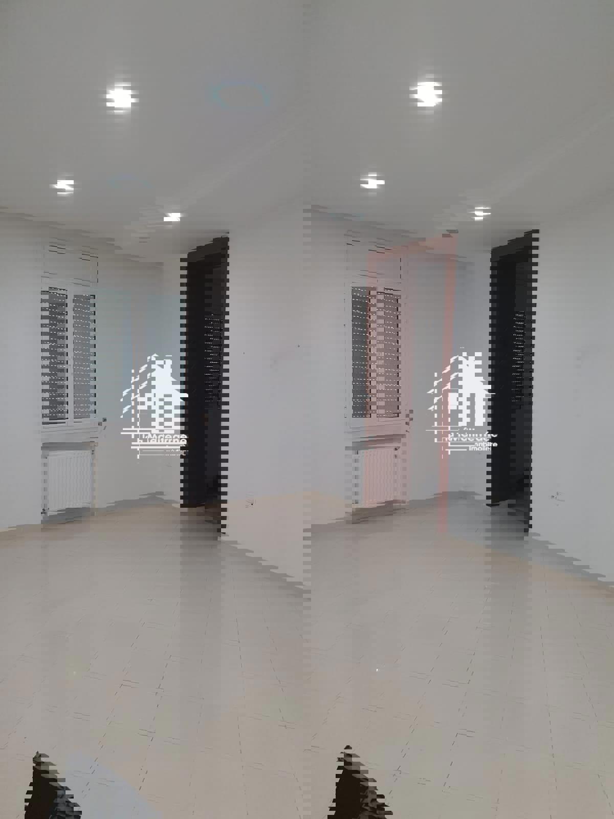 Bab Bhar Bab Bhar Vente Appart. 5 pices+ Bureau h5 au 1ere tage au centre ville tunis