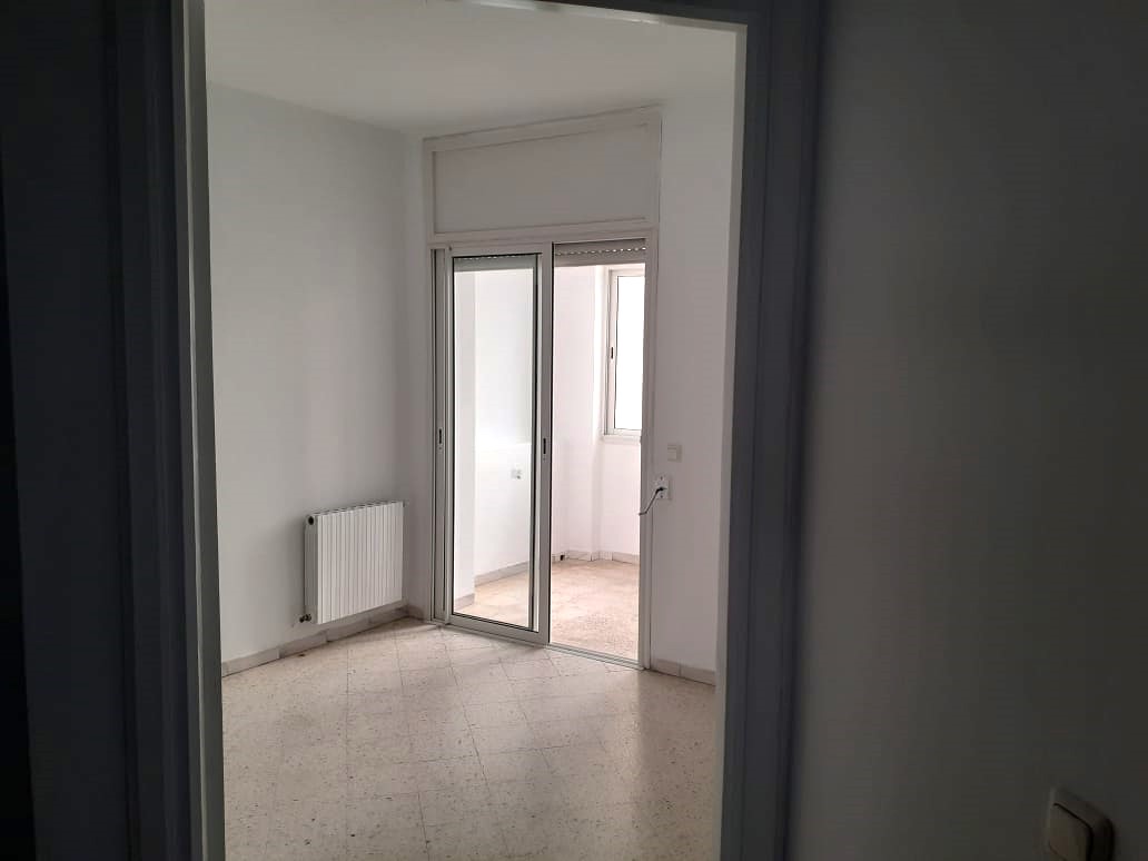 Ariana Ville Cite Ennasr 2 Vente Appart. 4 pices Appartement s3 ennasr 2 pres clinique amilcar