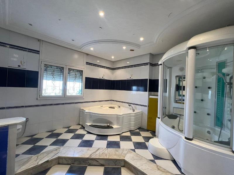 Nabeul Cite El Mahrsi 1 Vente Maisons V482 villa royale sidi mahersi nabeul