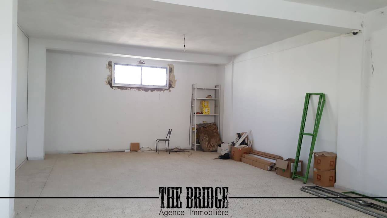 Grombalia Grombalia Vente Surfaces Immeuble de 582 m  usage industrielle