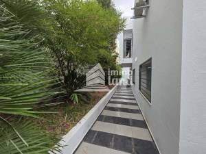 Mnihla Jardins d'el Menzah Vente Maisons Villa de 452m2 terrain a cite el faouz