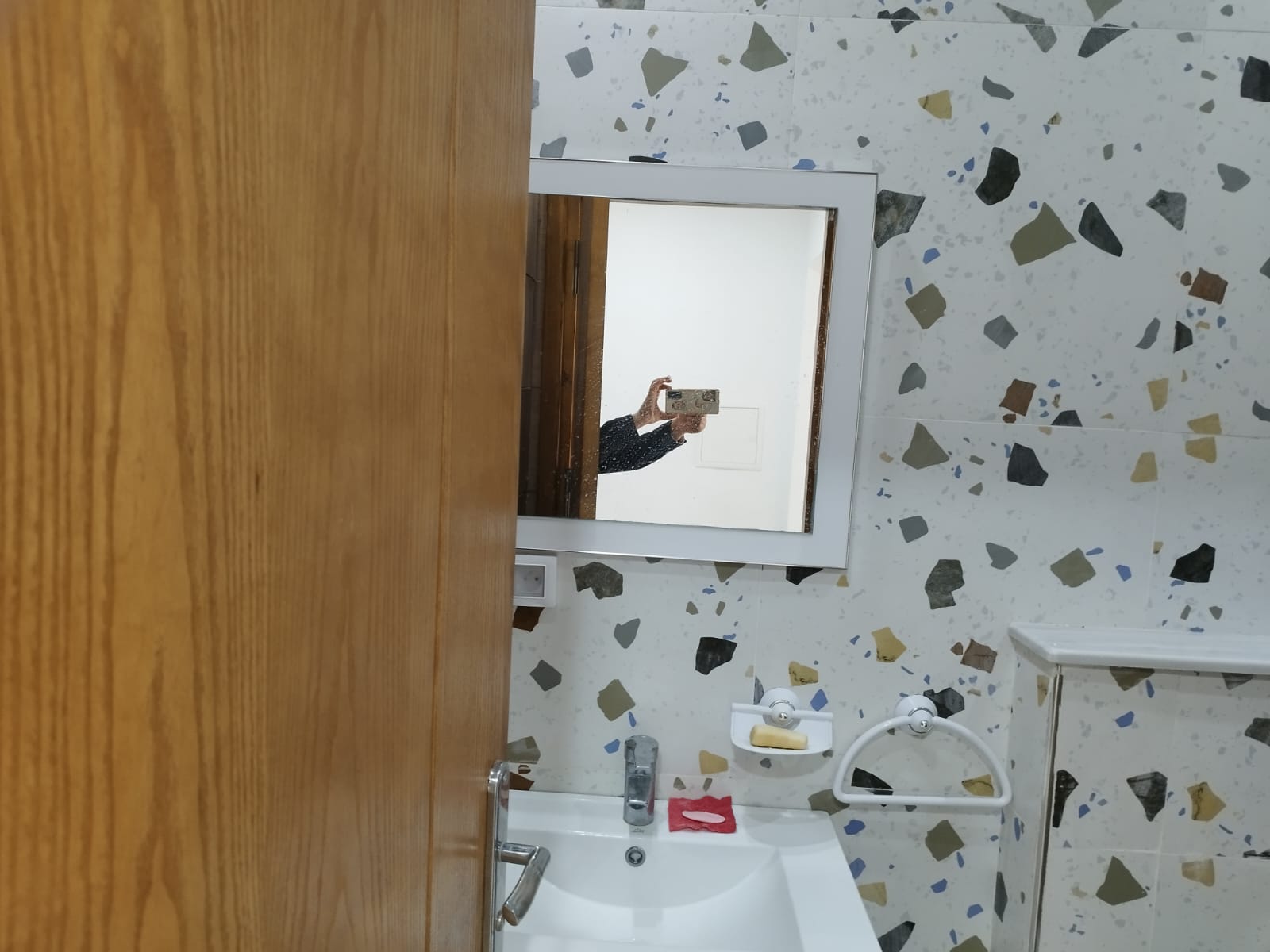 Hammam El Ghezaz&nbsp;Hammam El Ghezaz&nbsp;Vente&nbsp;Appart. 2 pi�ces&nbsp;Appartement meubl� rdc � plage hammem el ghezez