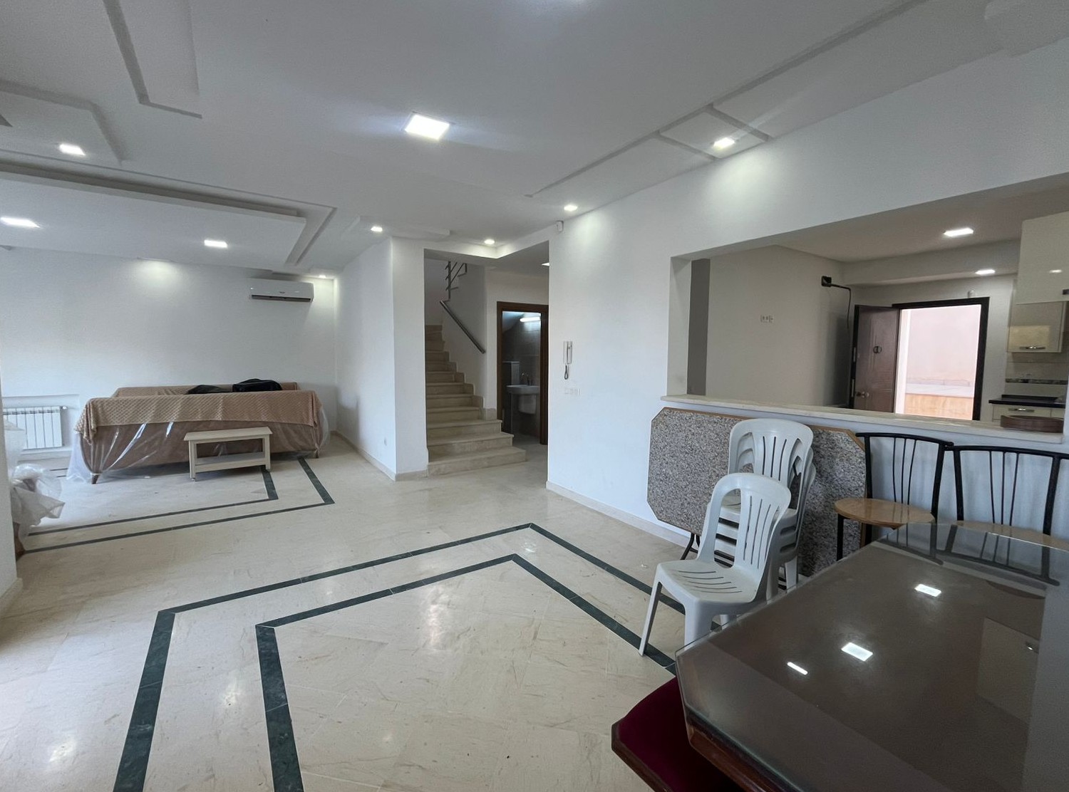 Hammamet&nbsp;Hammamet&nbsp;Vente&nbsp;Appart. 4 pi�ces&nbsp;Villa a hammamet nord