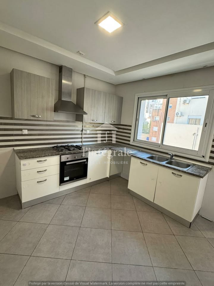 El Menzah El Menzah 9 Location Appart. 3 pices S2 haut standing avec place parking  menzah9c