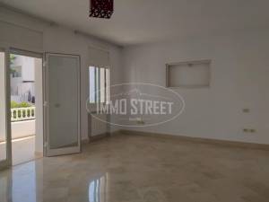La Marsa&nbsp;Marsa Ennassim&nbsp;Vente&nbsp;Maisons&nbsp;Superbe villa s5 avec piscine   ref399a