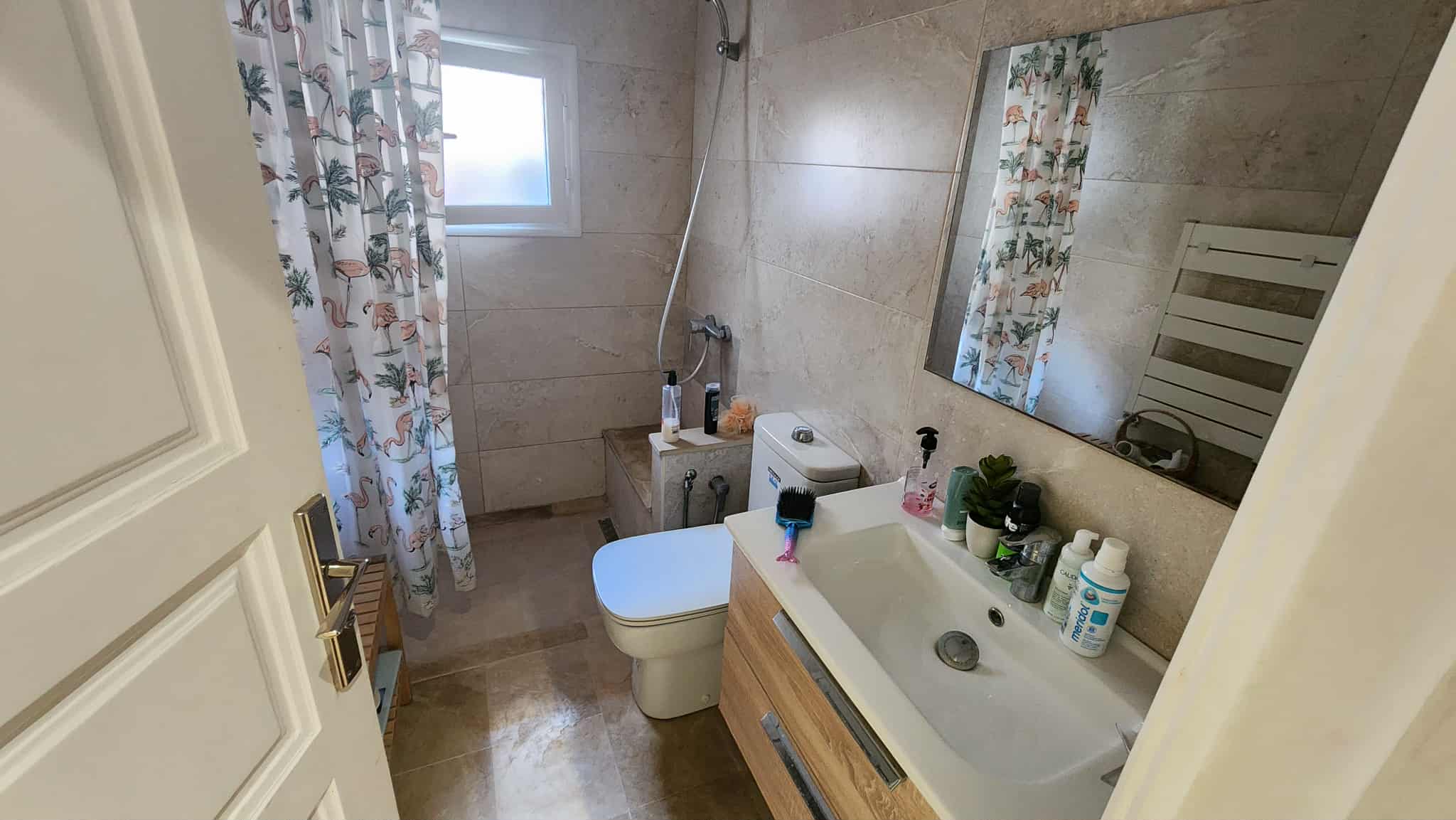 La Marsa El Aouina Vente Maisons Villa plus trois appartements  l'aouina