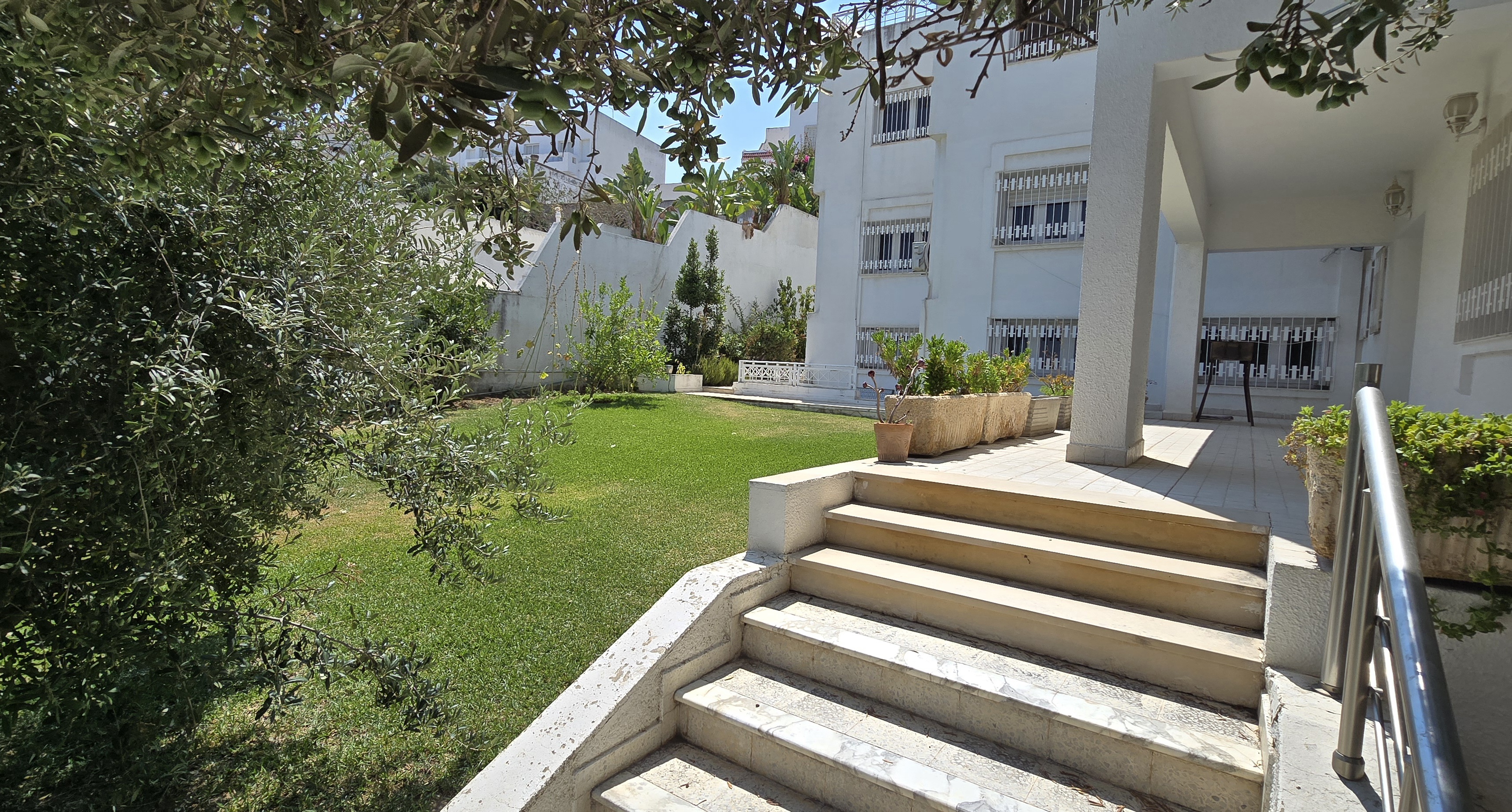 El Menzah&nbsp;El Menzah 9&nbsp;Vente&nbsp;Maisons&nbsp;Villa unique